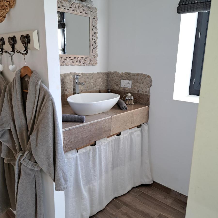 Chambre D'Hotes Des Loyes Jaillans Exteriér fotografie